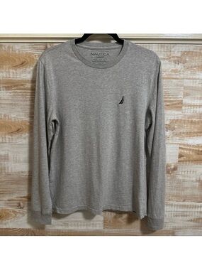 Nautica Men’s Long Sleeve Classic Fit Shirt in XS